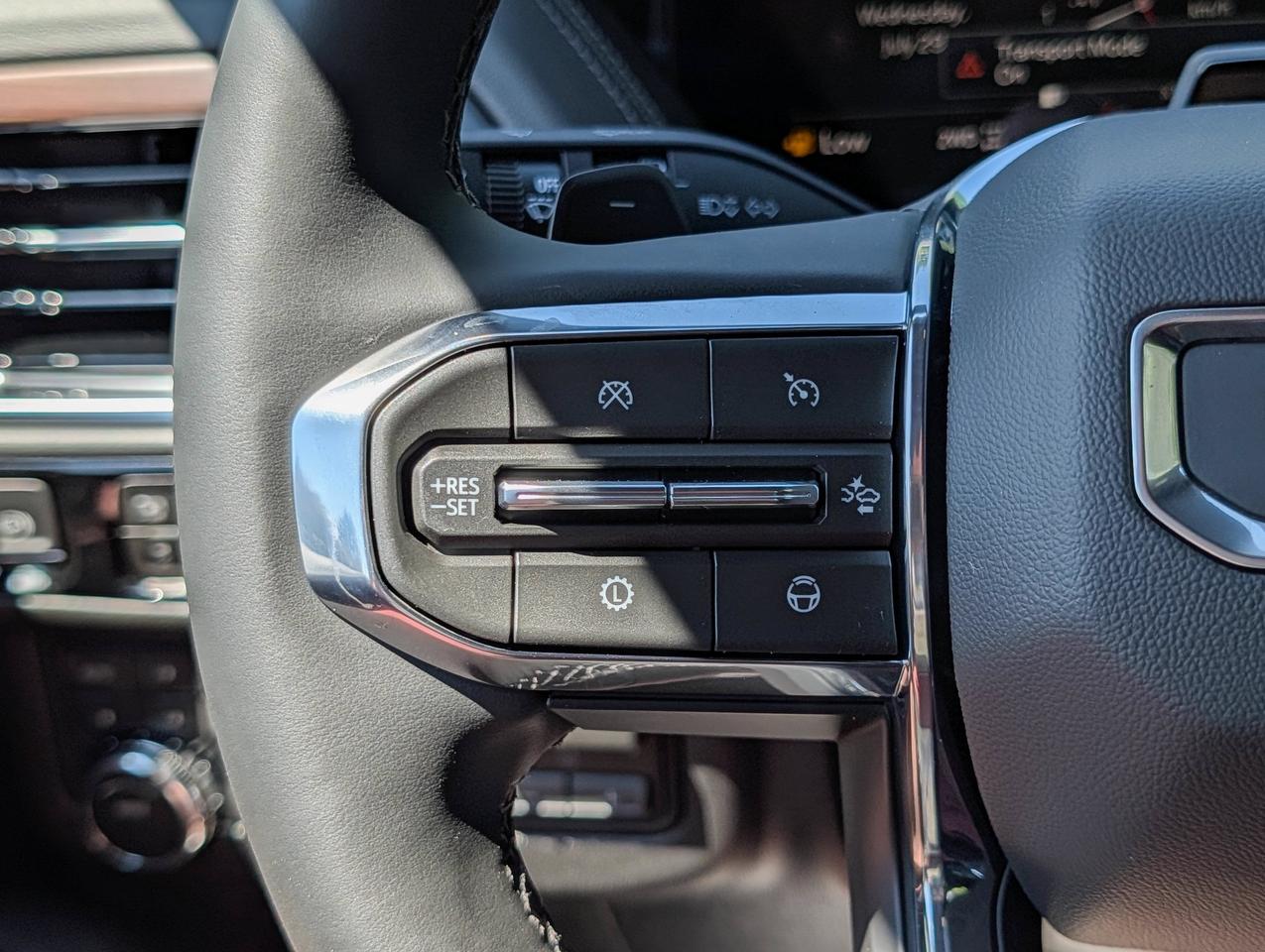 2026 GMC Yukon XL Denali Photo