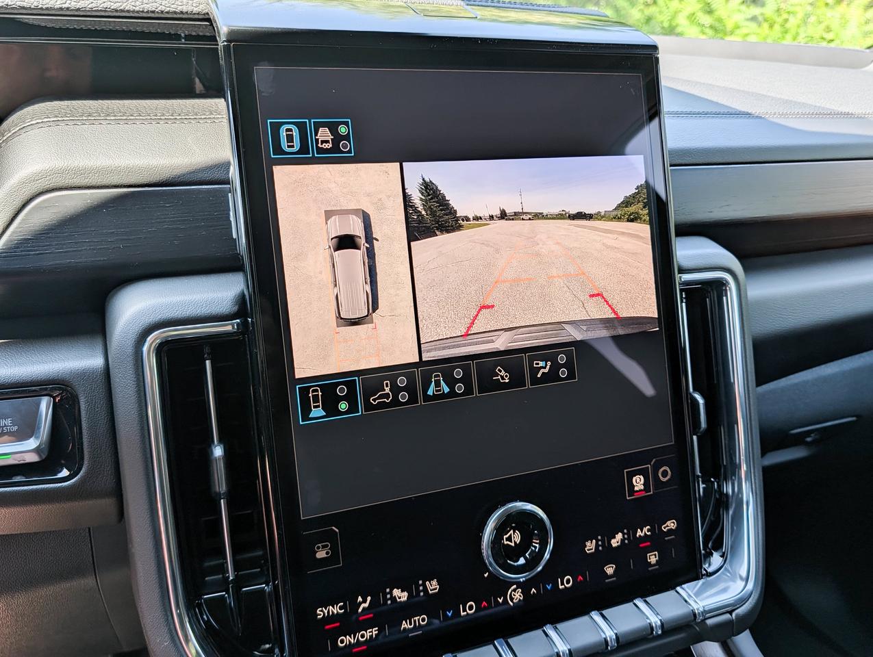 2026 GMC Yukon XL Denali Photo