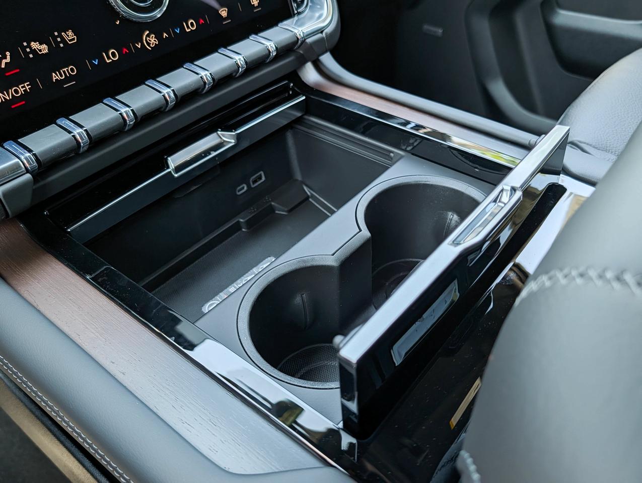2026 GMC Yukon XL Denali Photo