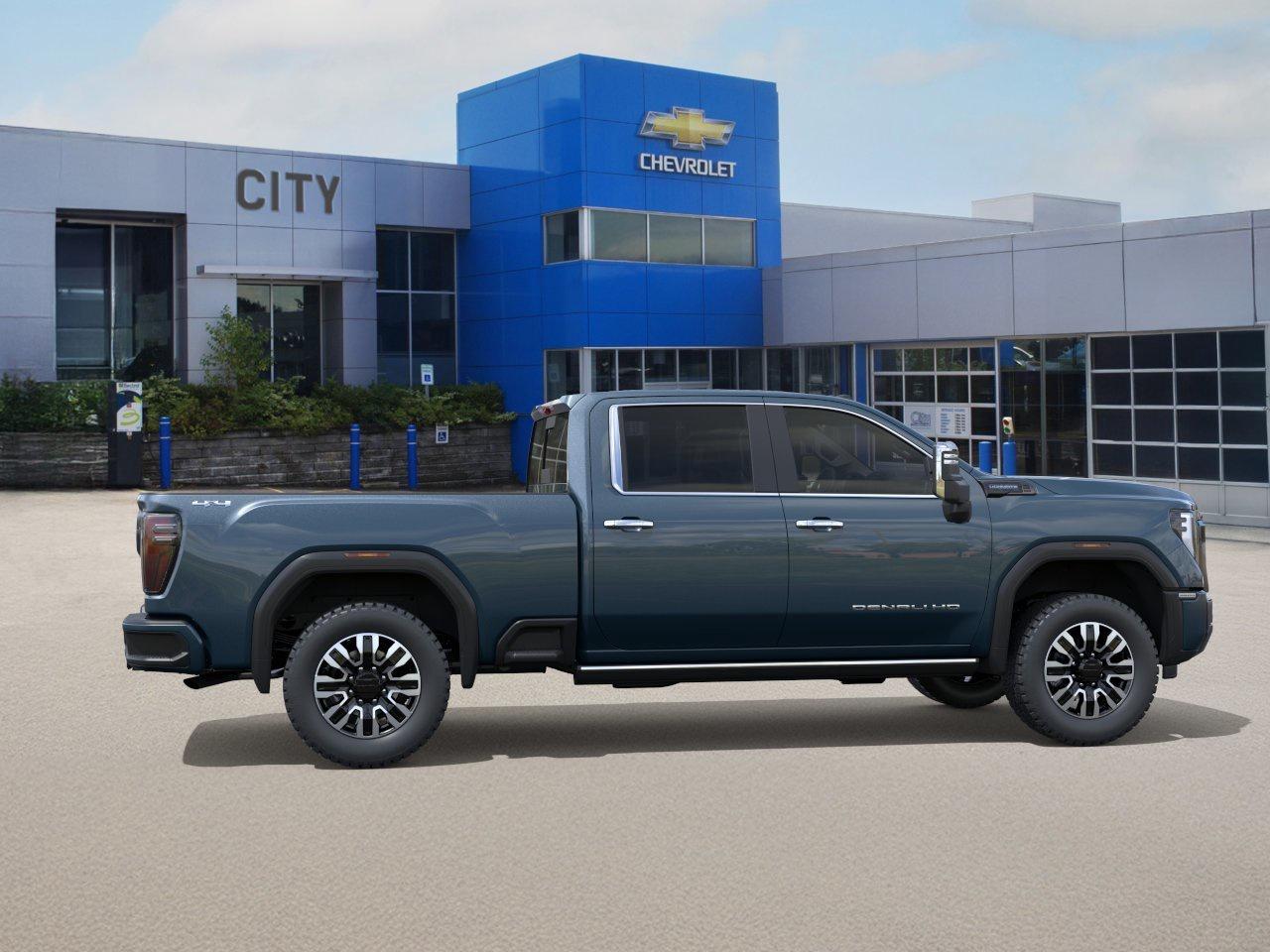 2026 GMC Sierra 3500 HD DENALI ULTIMATE SRW Photo4