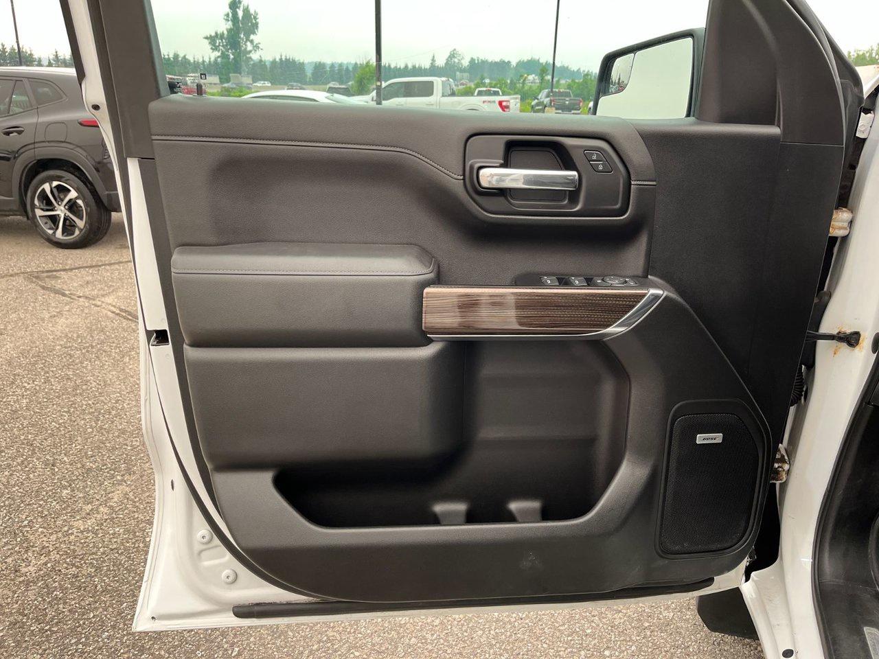 2019 Chevrolet Silverado 1500 4WD Double Cab 147'' WB RST Photo