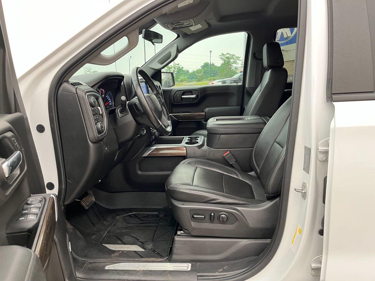 2019 Chevrolet Silverado 1500 4WD Double Cab 147'' WB RST Photo
