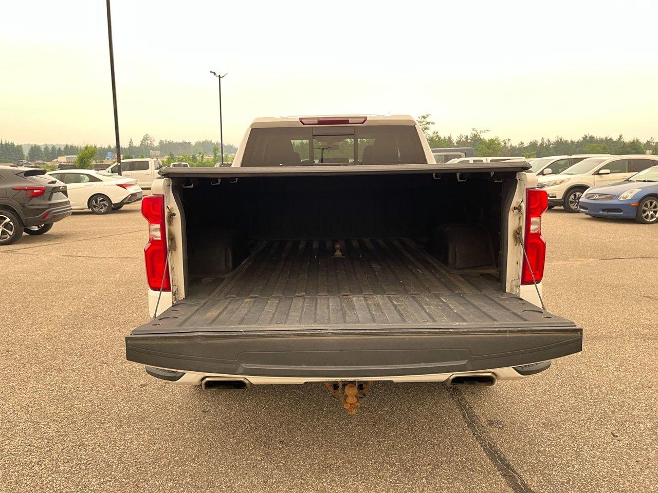 2019 Chevrolet Silverado 1500 4WD Double Cab 147'' WB RST Photo