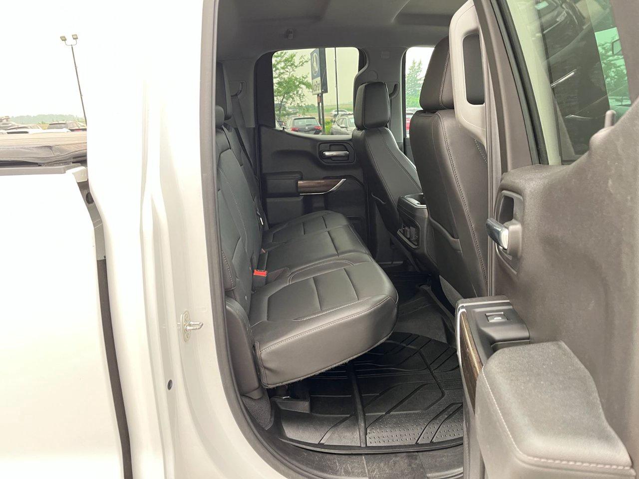 2019 Chevrolet Silverado 1500 4WD Double Cab 147'' WB RST Photo