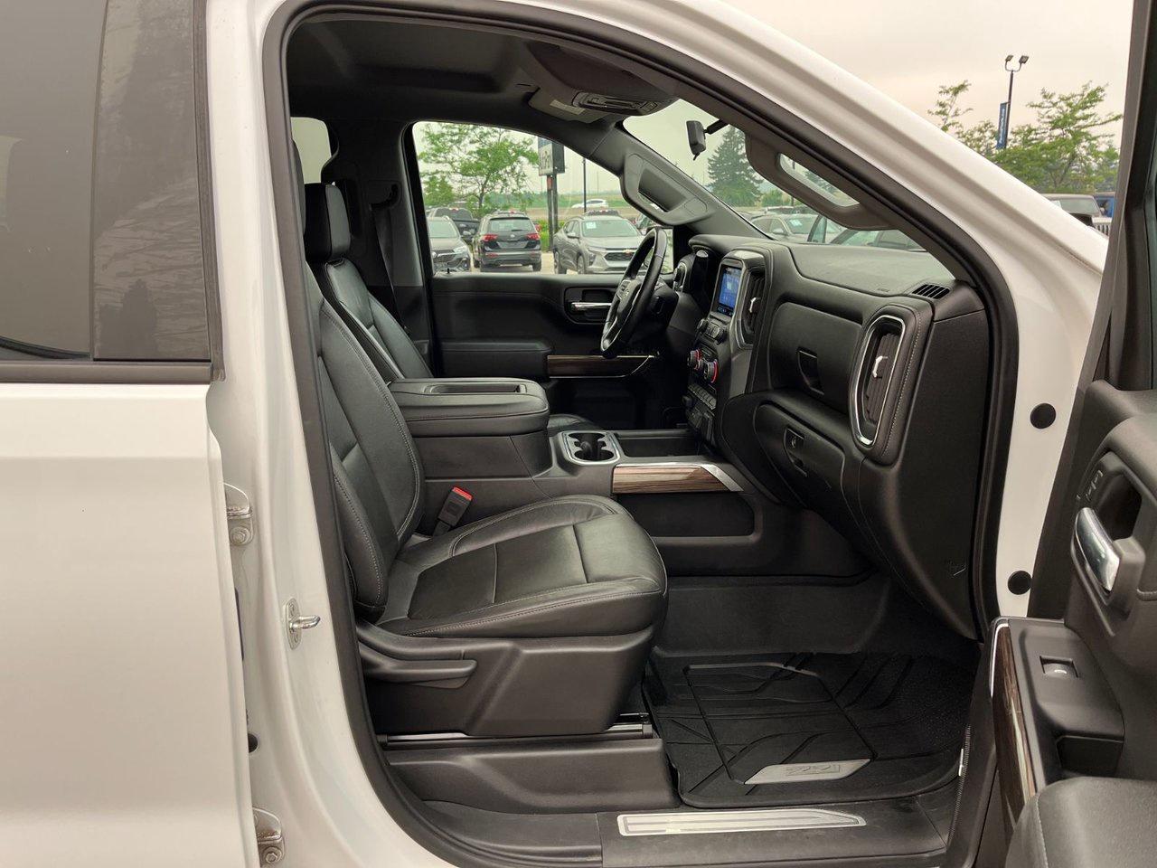 2019 Chevrolet Silverado 1500 4WD Double Cab 147'' WB RST Photo