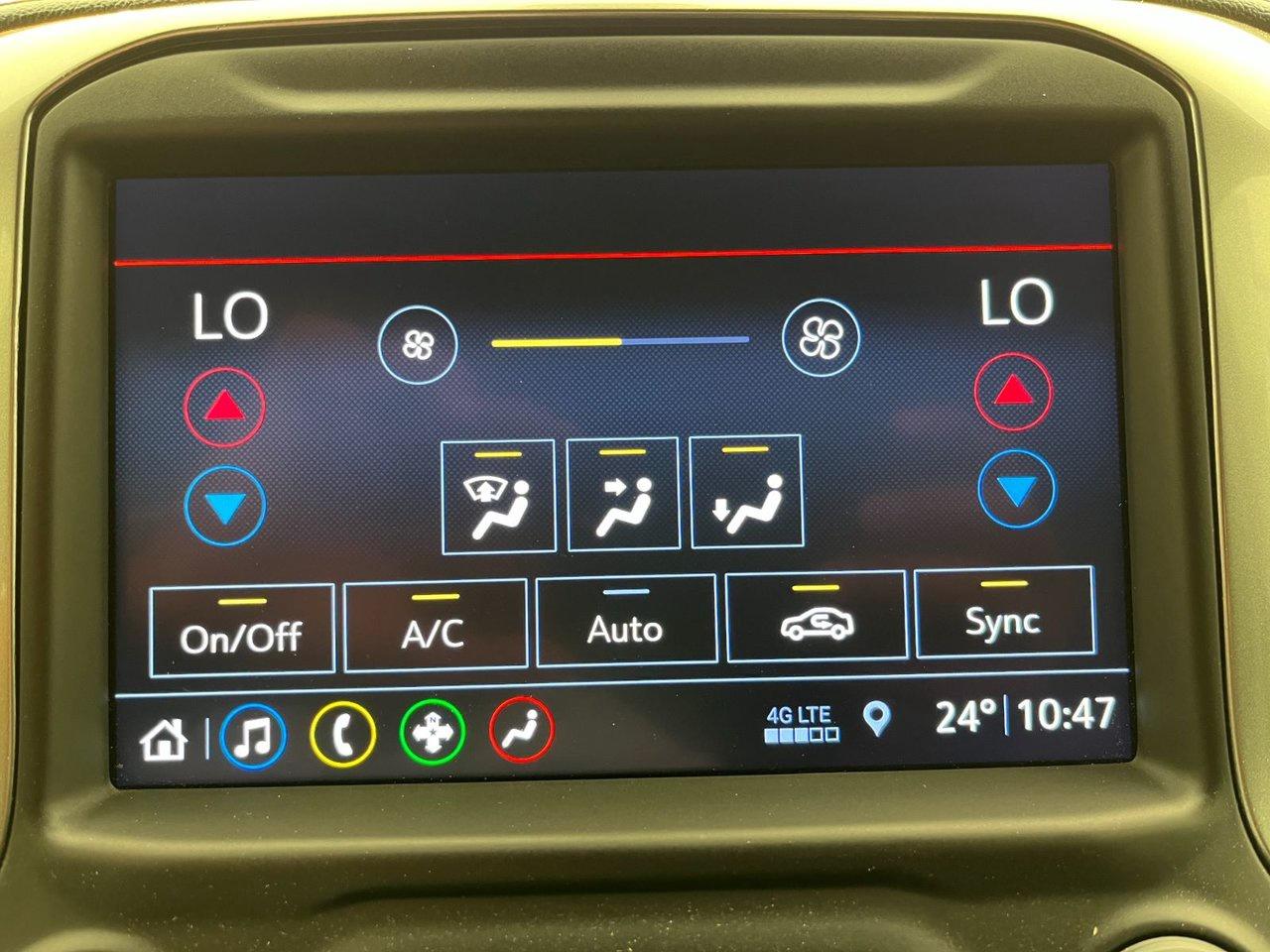 2019 Chevrolet Silverado 1500 4WD Double Cab 147'' WB RST Photo