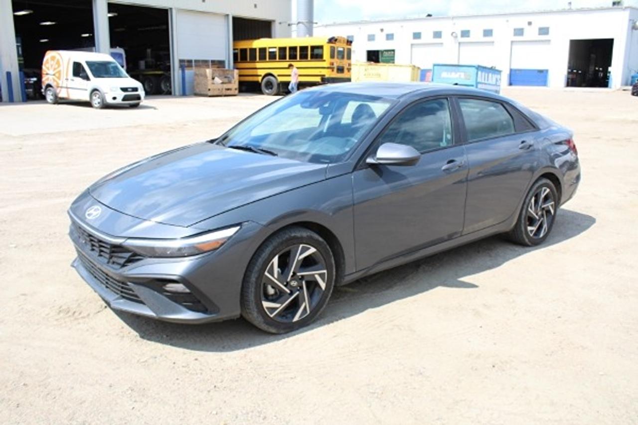 2025 Hyundai Elantra Preferred IVT w/Tech Pkg, Htd cloth, S/R, NAV, BUC - Photo #1