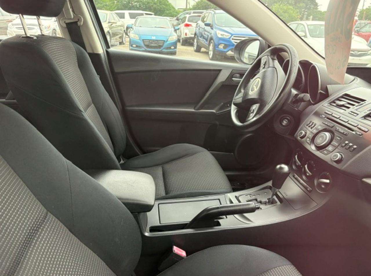 2012 Mazda MAZDA3 GX Photo2