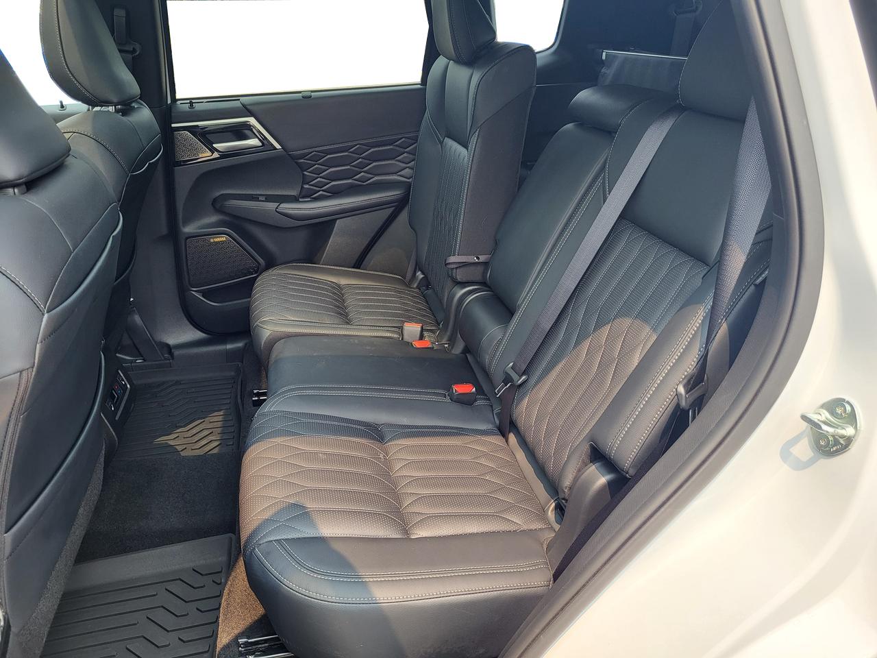 2025 Mitsubishi Outlander GT Photo