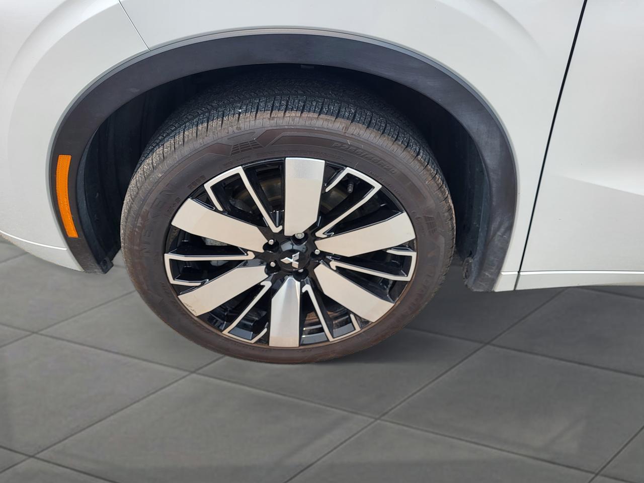 2025 Mitsubishi Outlander GT Photo