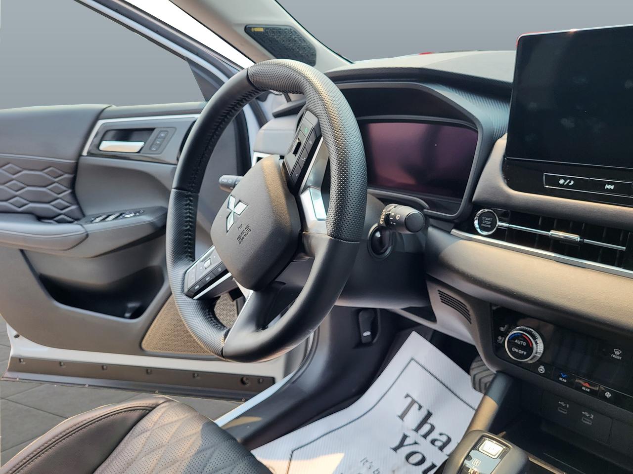 2025 Mitsubishi Outlander GT Photo