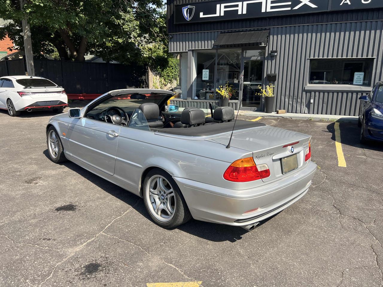 2001 BMW 330Ci Premium Photo2