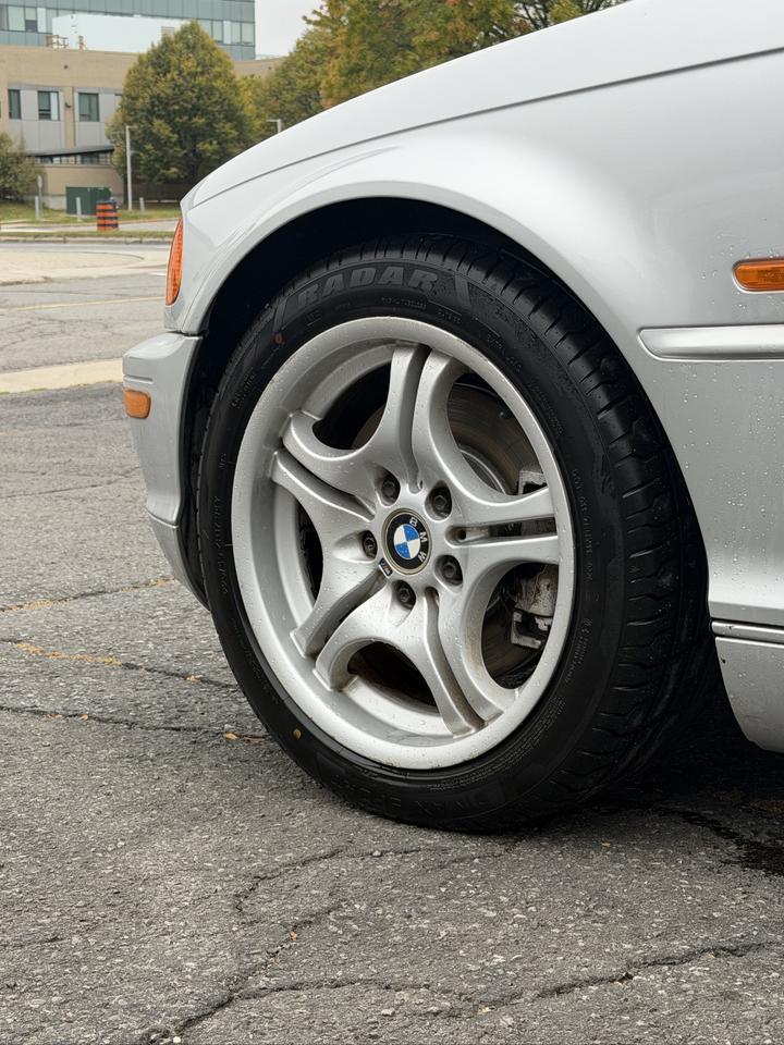2001 BMW 330Ci Premium Photo
