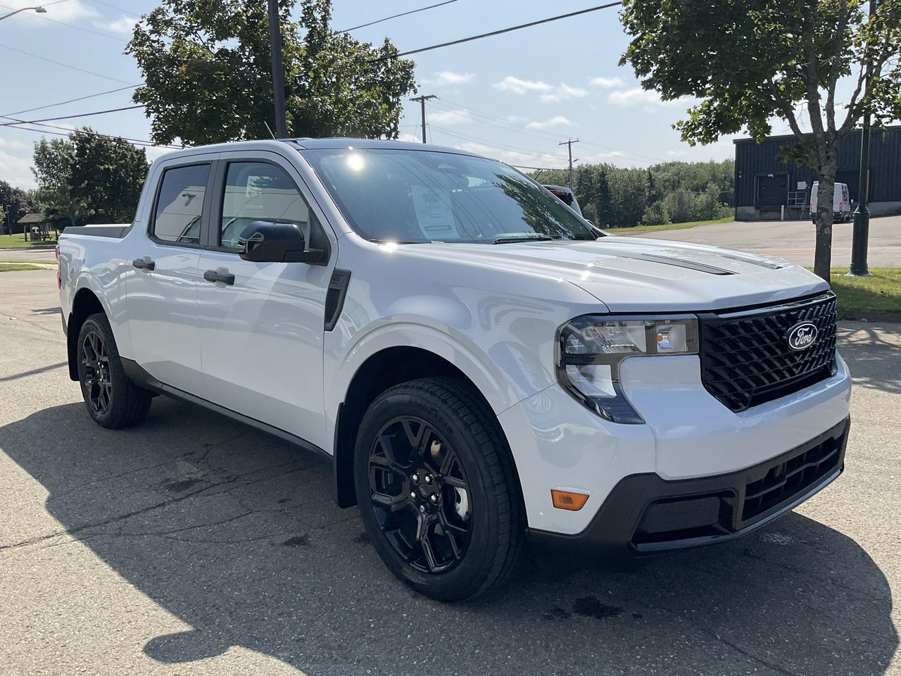 2026 Ford Maverick XLT Photo2