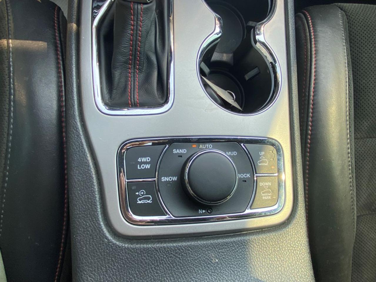 2017 Jeep Grand Cherokee Trailhawk WITH LEATHER/SUNROOF!! Photo
