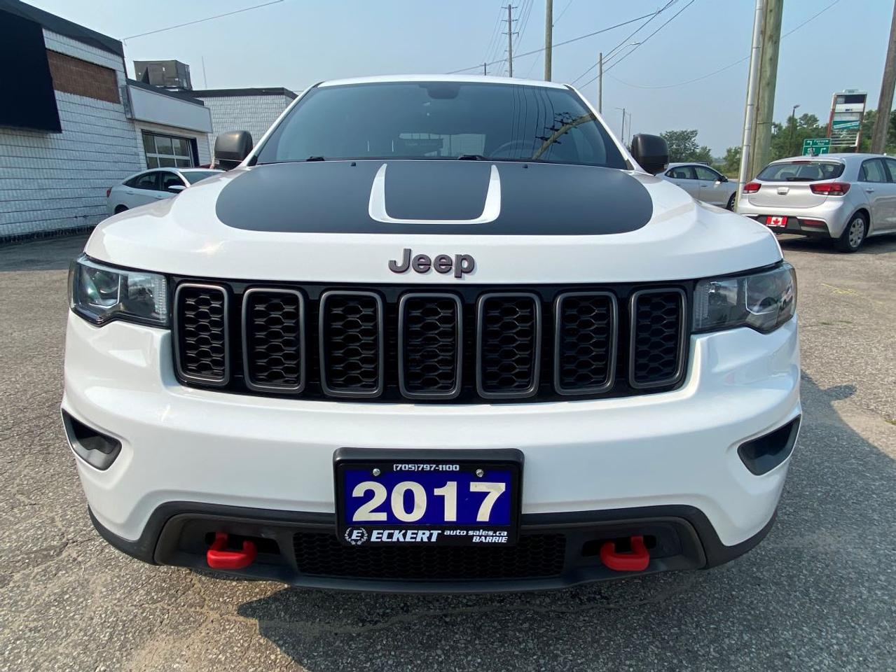 2017 Jeep Grand Cherokee Trailhawk WITH LEATHER/SUNROOF!! Photo