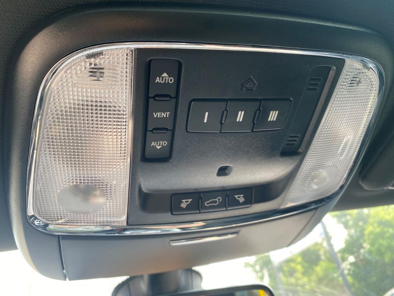 2017 Jeep Grand Cherokee Trailhawk WITH LEATHER/SUNROOF!! Photo