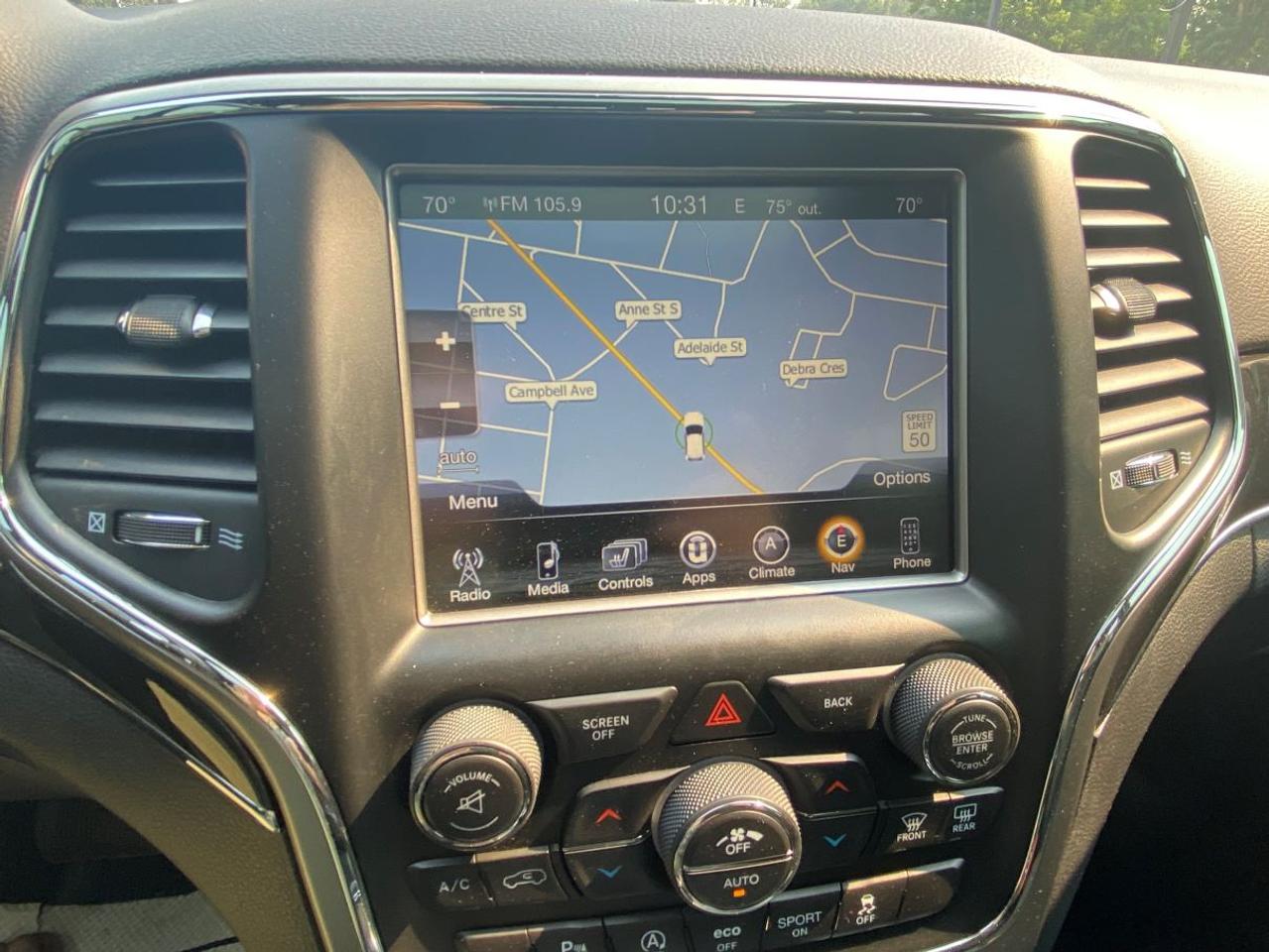 2017 Jeep Grand Cherokee Trailhawk WITH LEATHER/SUNROOF!! Photo