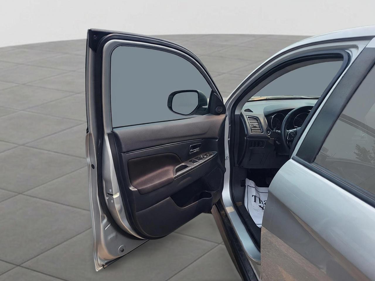 2022 Mitsubishi RVR SE Photo