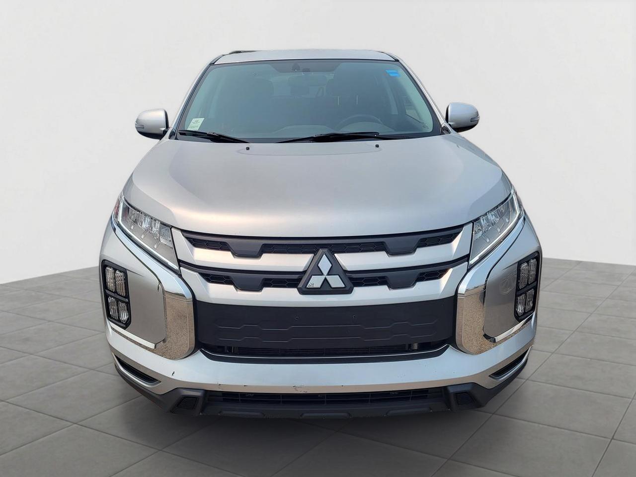 2022 Mitsubishi RVR SE Photo5