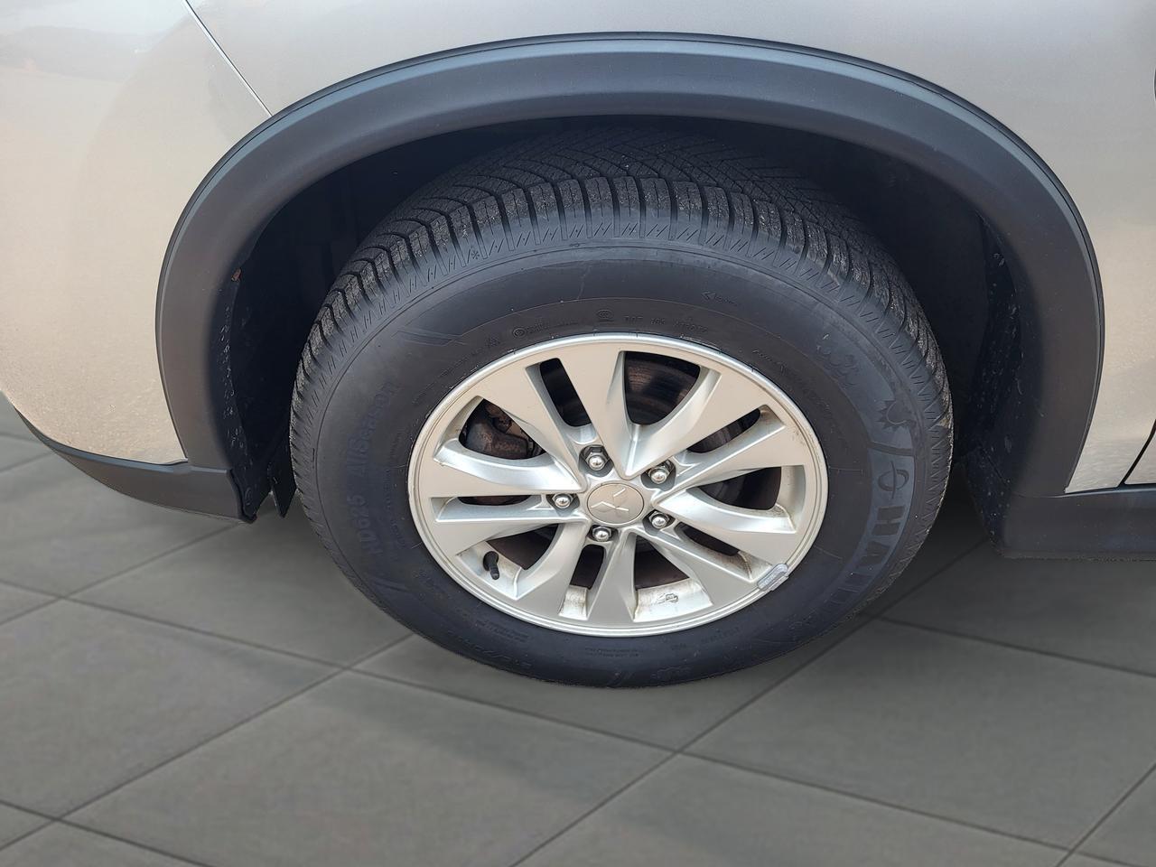 2022 Mitsubishi RVR SE Photo