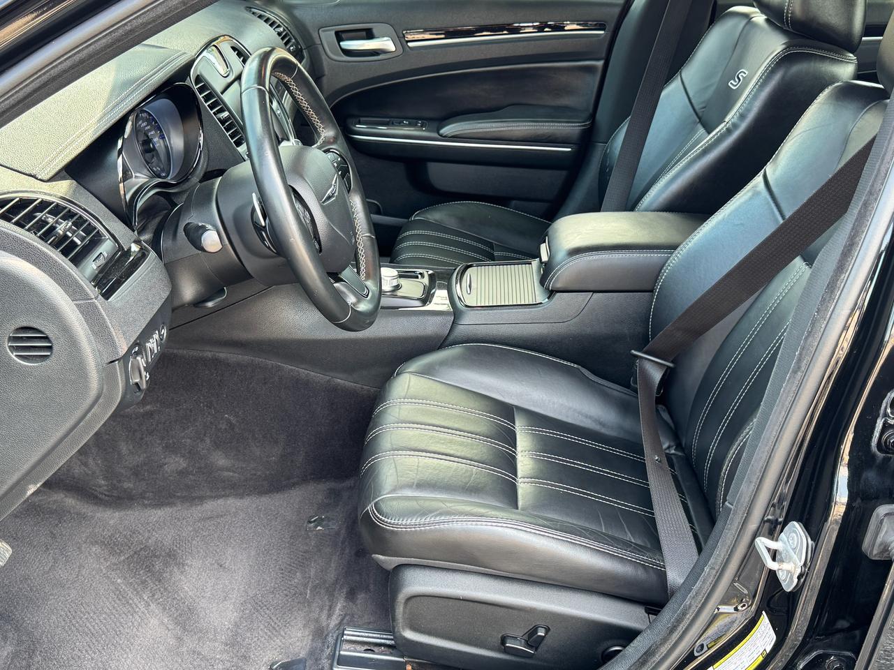 2018 Chrysler 300 300S AWD+New Tires+Brakes+Leather Photo