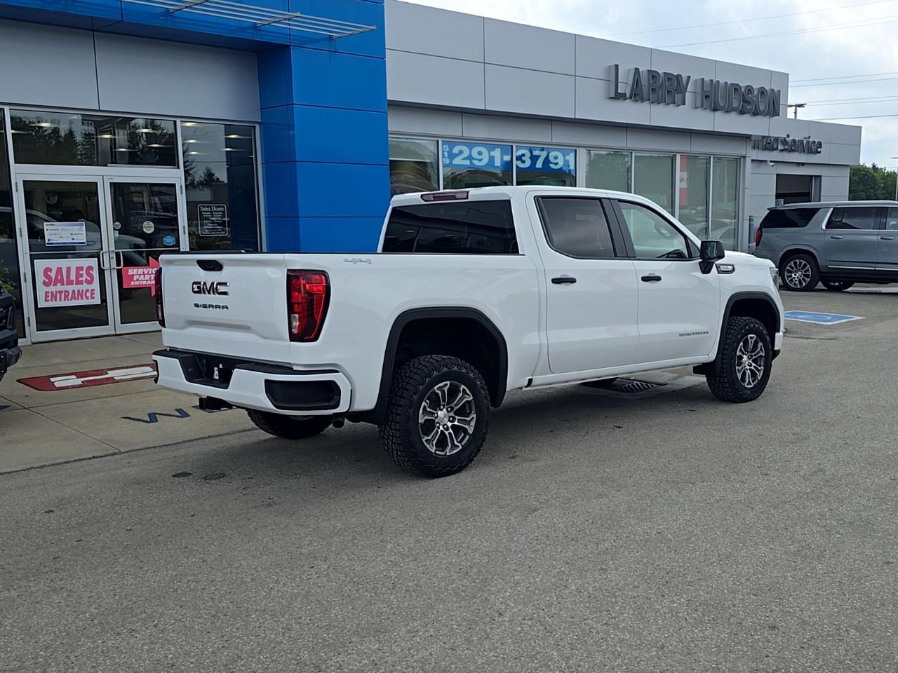 2026 GMC Sierra 1500 Crew Cab Short Box 4-Wheel Drive Pro Photo