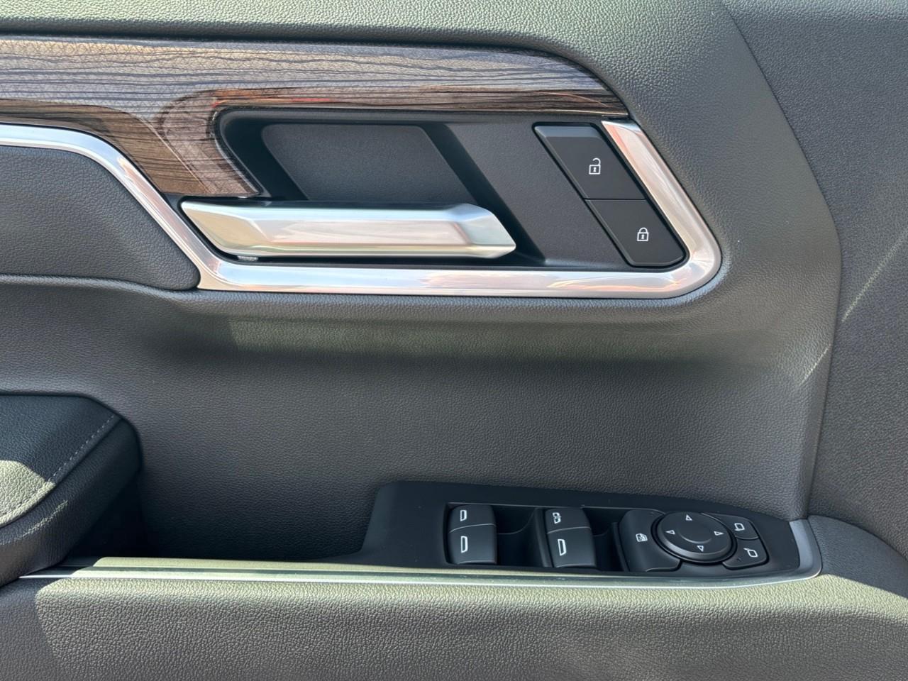 2026 Chevrolet Silverado 1500 RST New 5 Passenger Crew Cab V8 4X4 Truck with Heated Front Seats, Heated Steering Wheel, Wireless Phone Charging, Dark Appearance Package and a 13.4 Diagonal Touchscreen Radio with Google Built-In, Wirel Photo