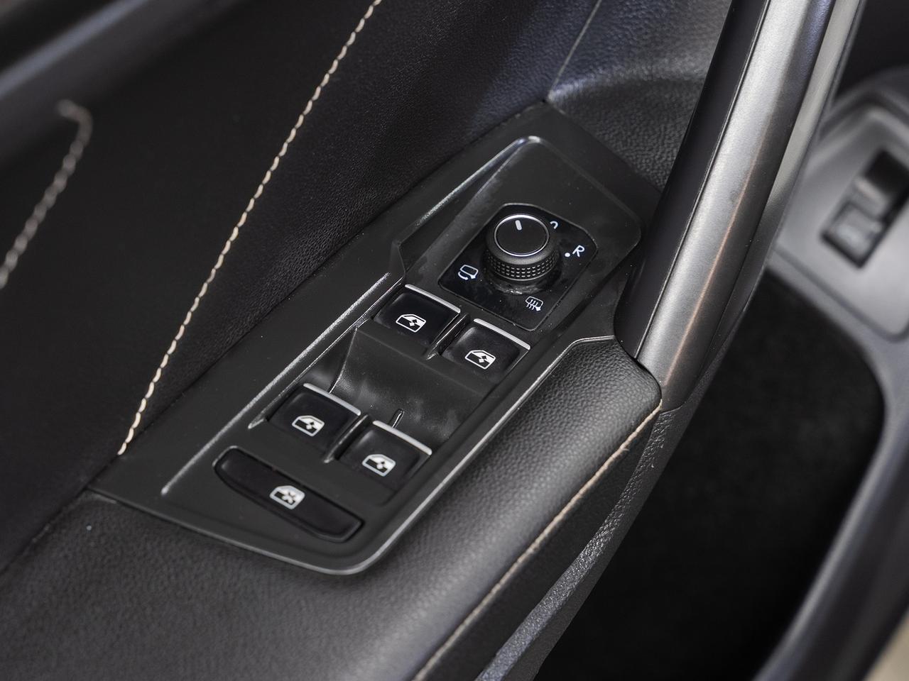 2022 Volkswagen Tiguan HIGHLINE R-LINE AWD | Nav | Panoroof | CarPlay