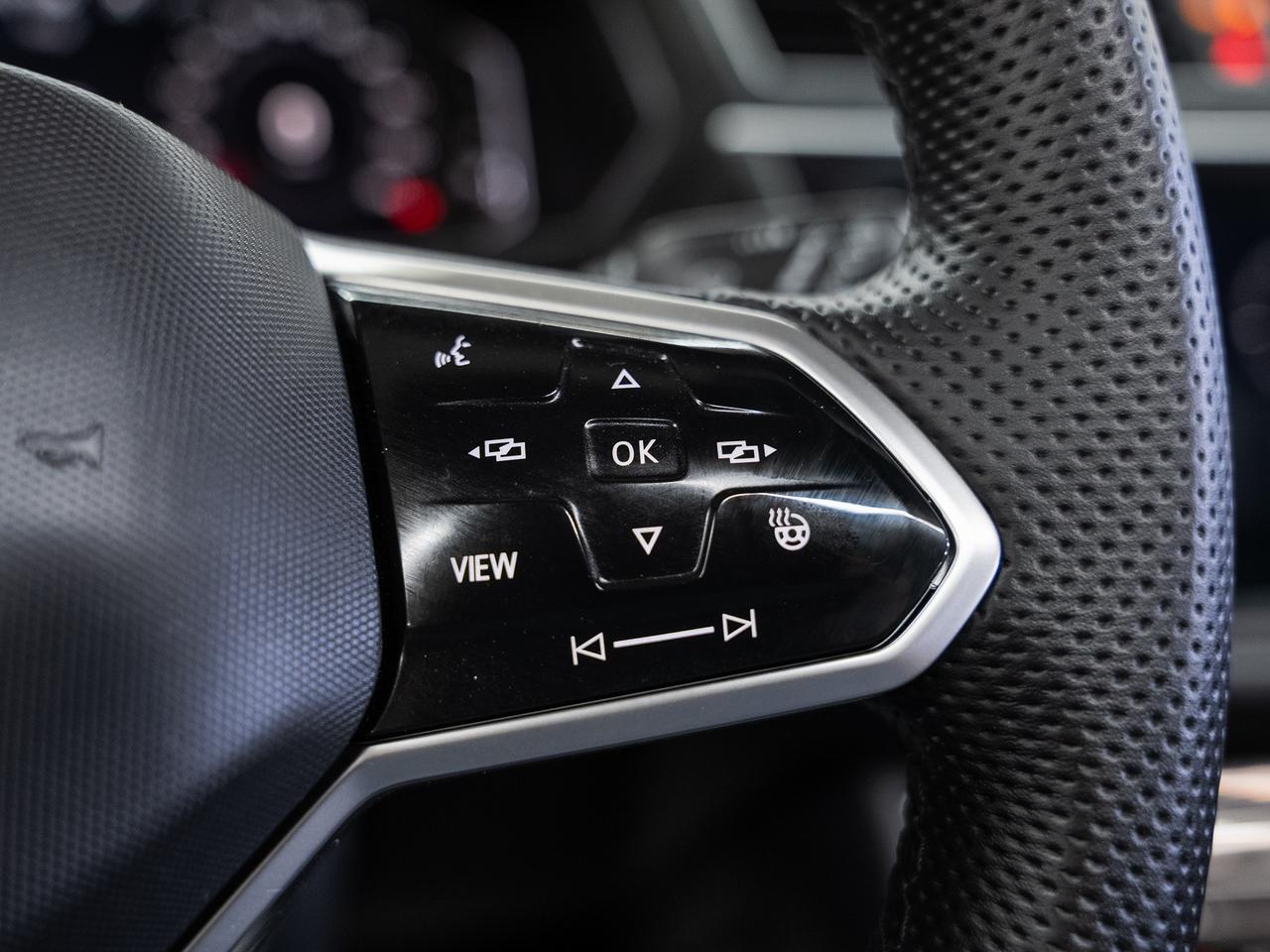 2022 Volkswagen Tiguan HIGHLINE R-LINE AWD | Nav | Panoroof | CarPlay
