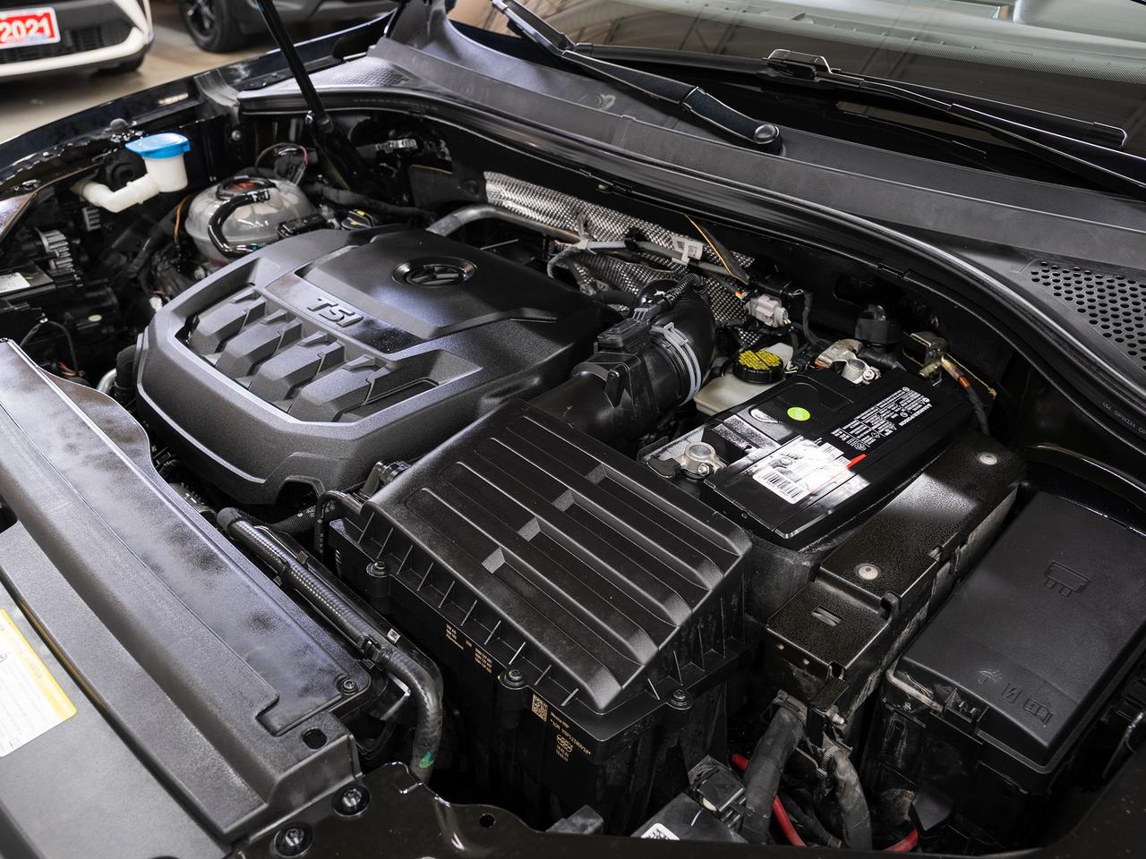 2022 Volkswagen Tiguan HIGHLINE R-LINE AWD | Nav | Panoroof | CarPlay