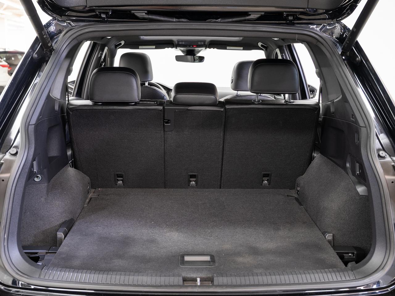 2022 Volkswagen Tiguan HIGHLINE R-LINE AWD | Nav | Panoroof | CarPlay