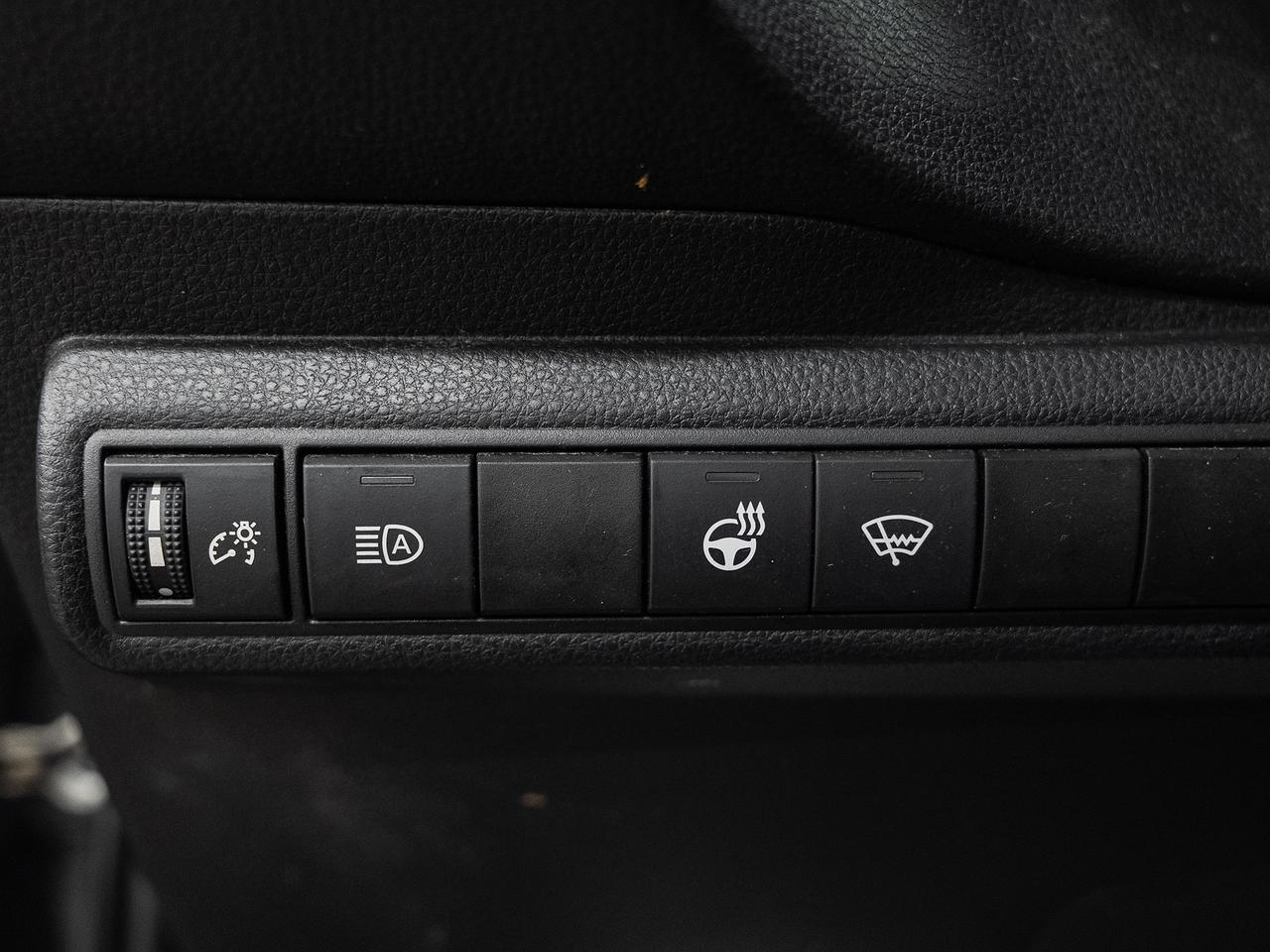 2020 Toyota Corolla SE | Sunroof | BSM | Heated Seats | CarPlay