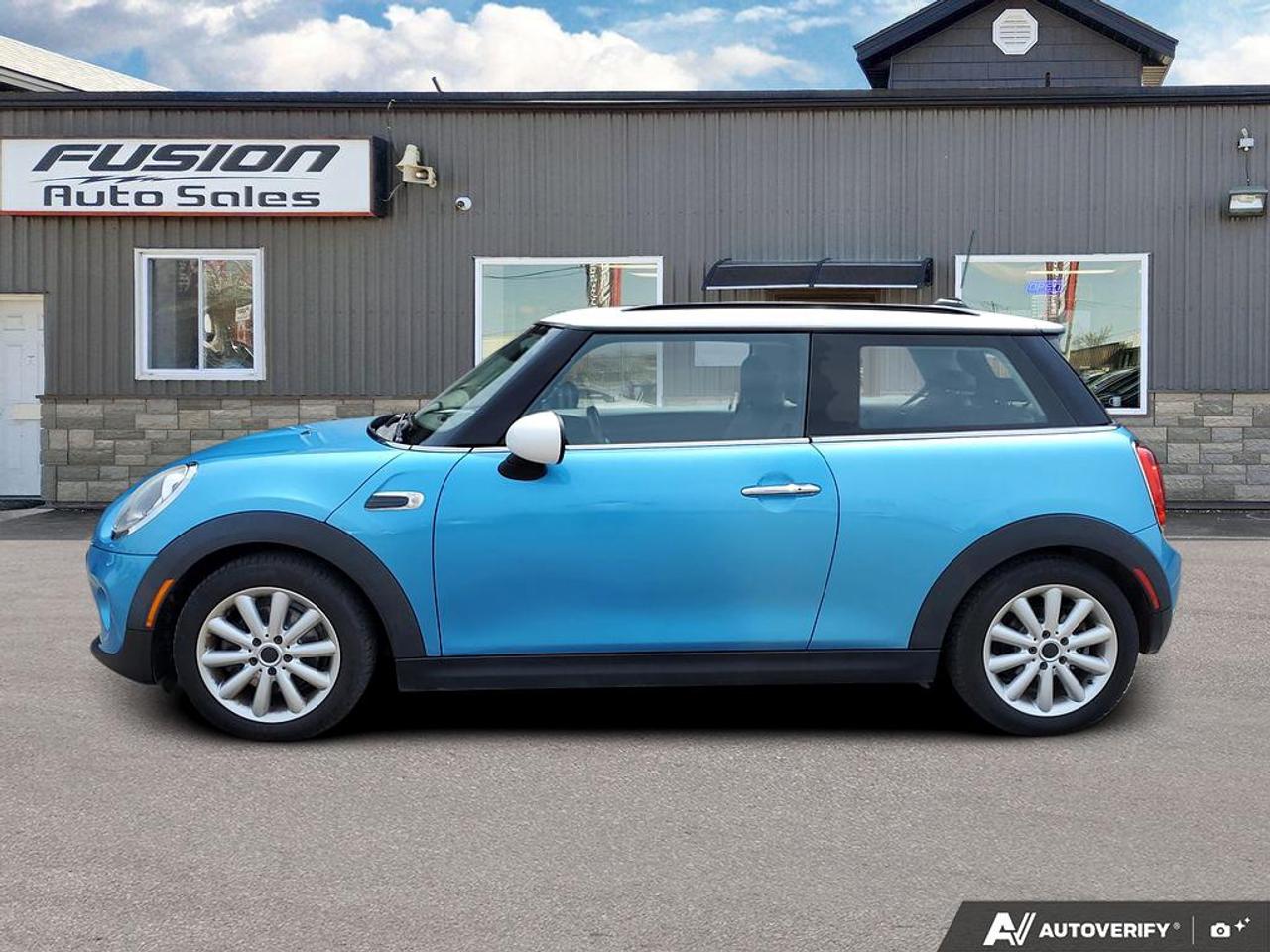 2018 MINI Cooper COOPER-LEATHER-SUNROOF-BLUETOOTH Photo3