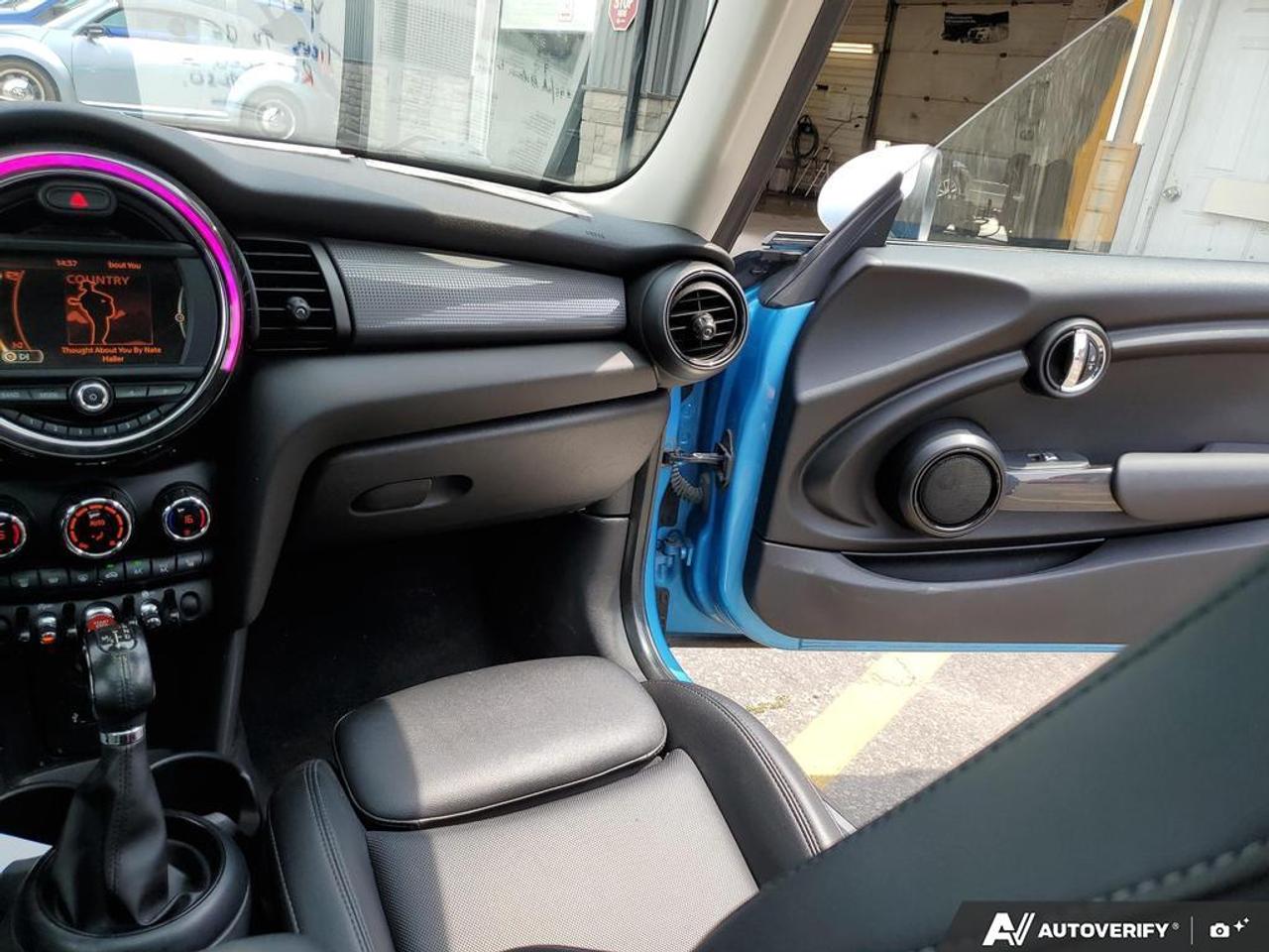 2018 MINI Cooper COOPER-LEATHER-SUNROOF-BLUETOOTH Photo