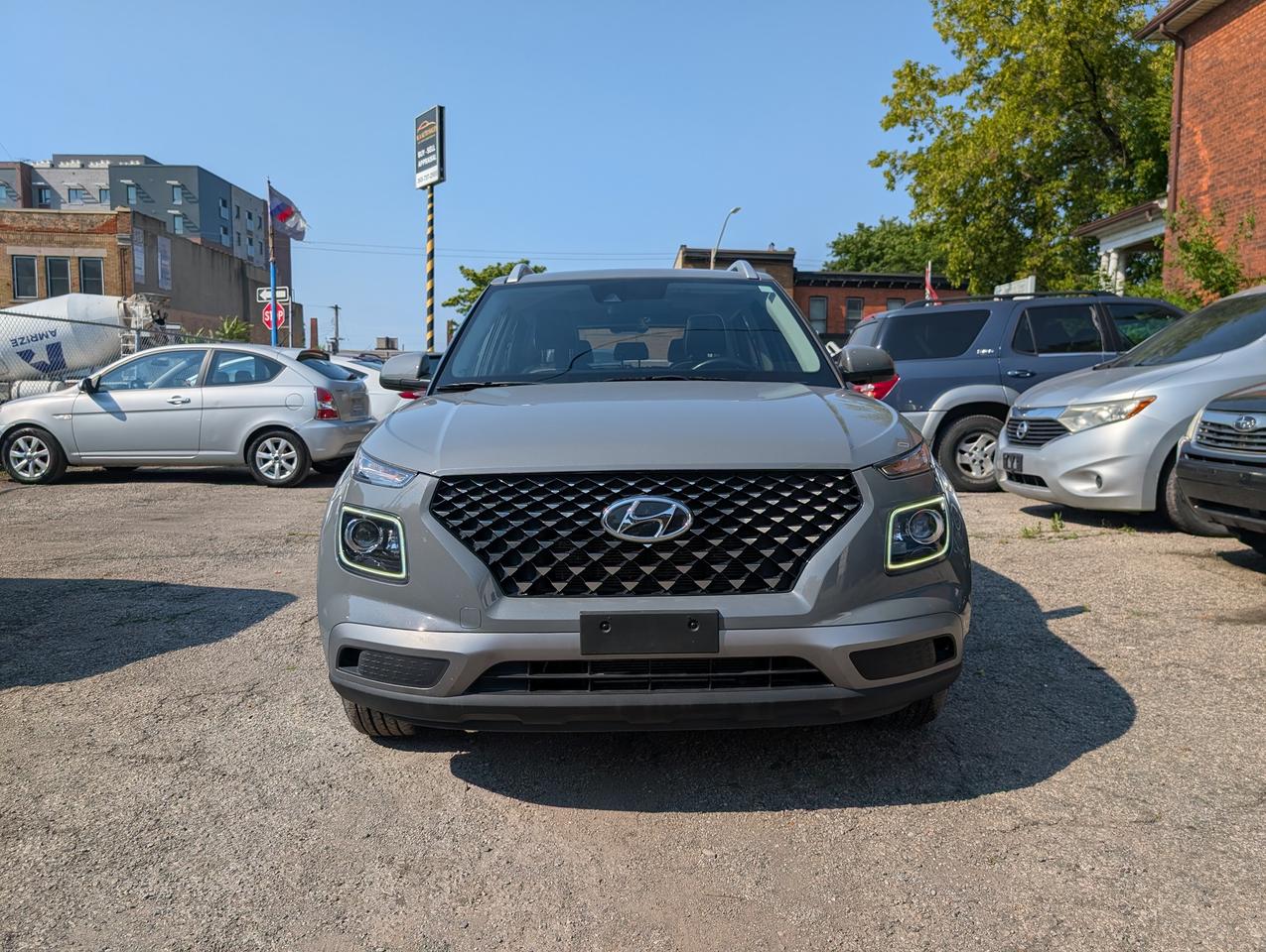Used 2022 Hyundai Venue Ultimate IVT w/Black Interior for sale in Hamilton, ON