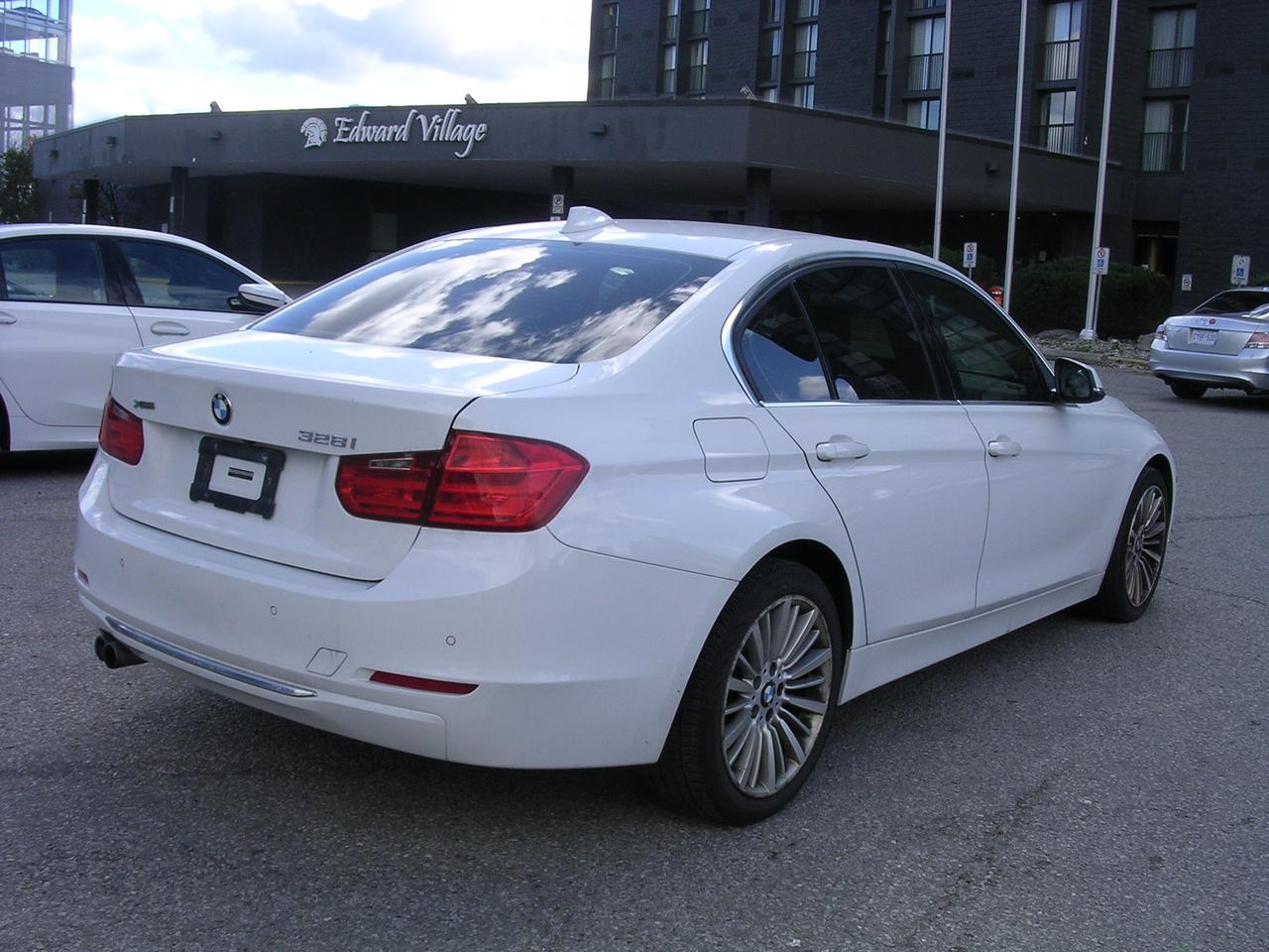 2014 BMW 3 Series 4dr Sdn 328i xDrive AWD Photo3