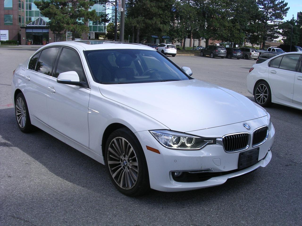 2014 BMW 3 Series 4dr Sdn 328i xDrive AWD Photo2