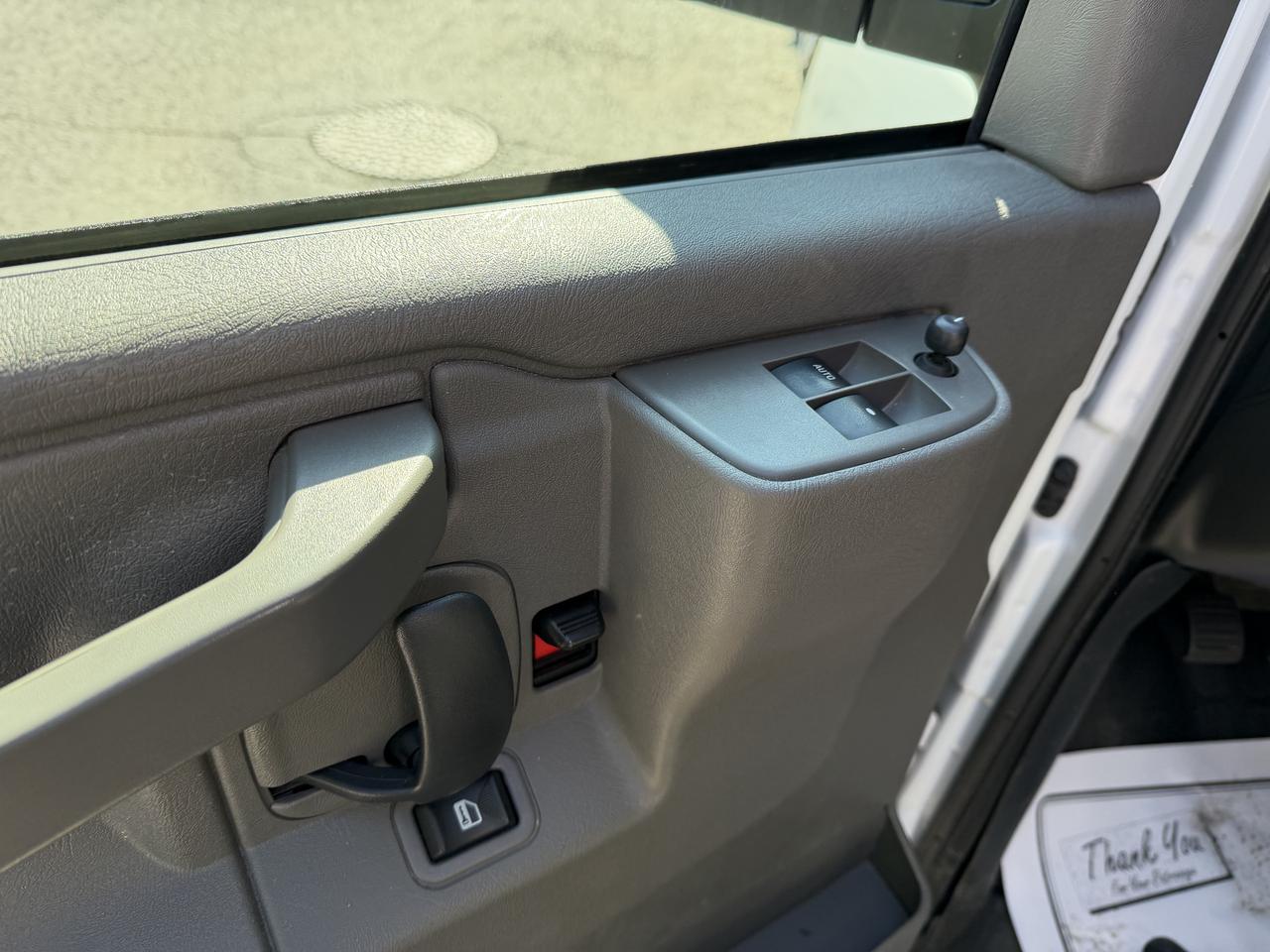 2023 Chevrolet Express Cargo Van ONLY 24,000KM!!! BLUETOOTH, KEYLESS ENTRY, CRUISE! Photo