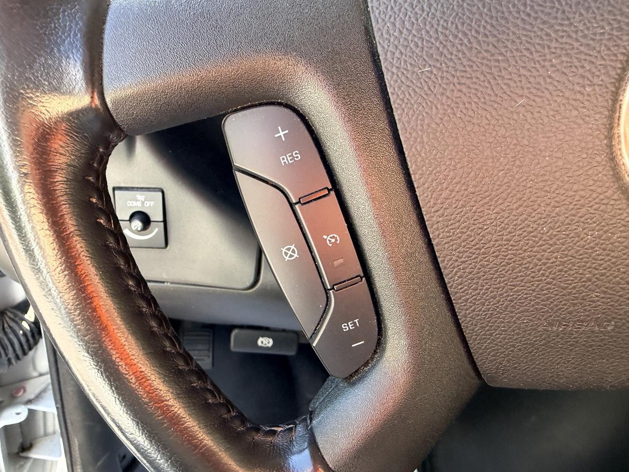2023 Chevrolet Express Cargo Van ONLY 24,000KM!!! BLUETOOTH, KEYLESS ENTRY, CRUISE! Photo