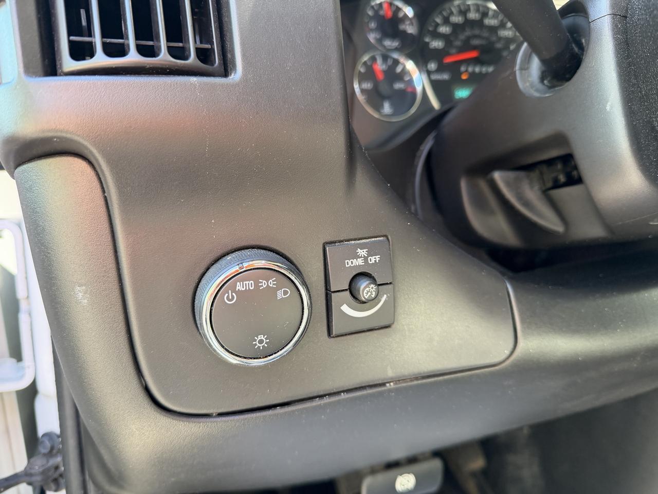 2023 Chevrolet Express Cargo Van ONLY 24,000KM!!! BLUETOOTH, KEYLESS ENTRY, CRUISE! - Photo #23