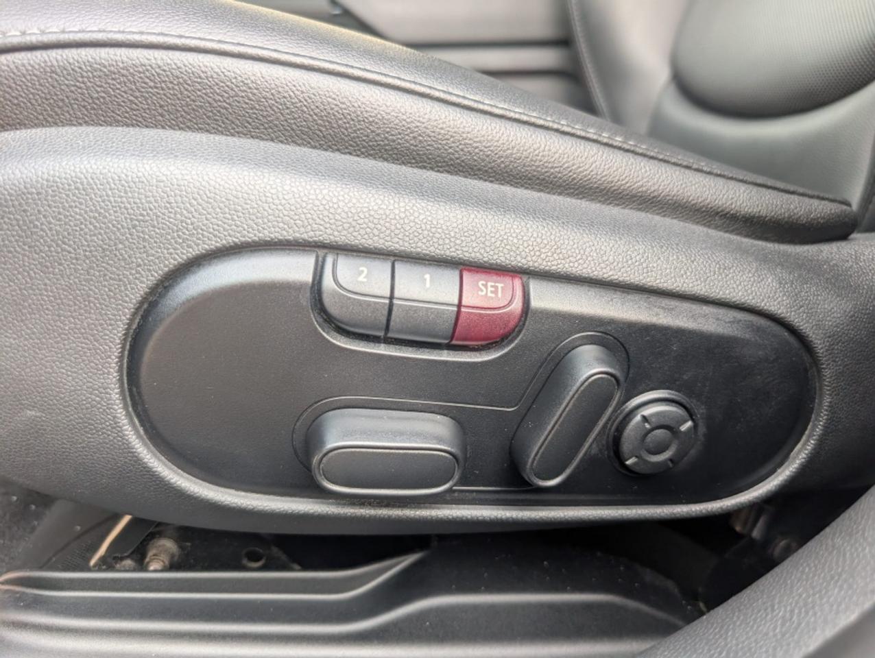 2018 MINI Cooper Clubman COOPER S ALL4 * NAVIGATION * POWER SUNROOF - Photo #24
