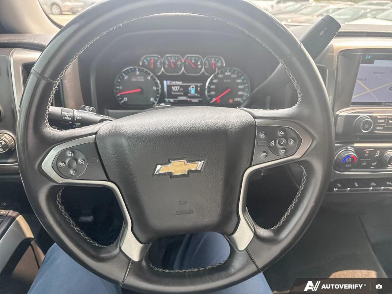 2017 Chevrolet Silverado 1500 LT / Z71 / NO ACCIDENTS / LEATHER / NAV / 4X4 Photo