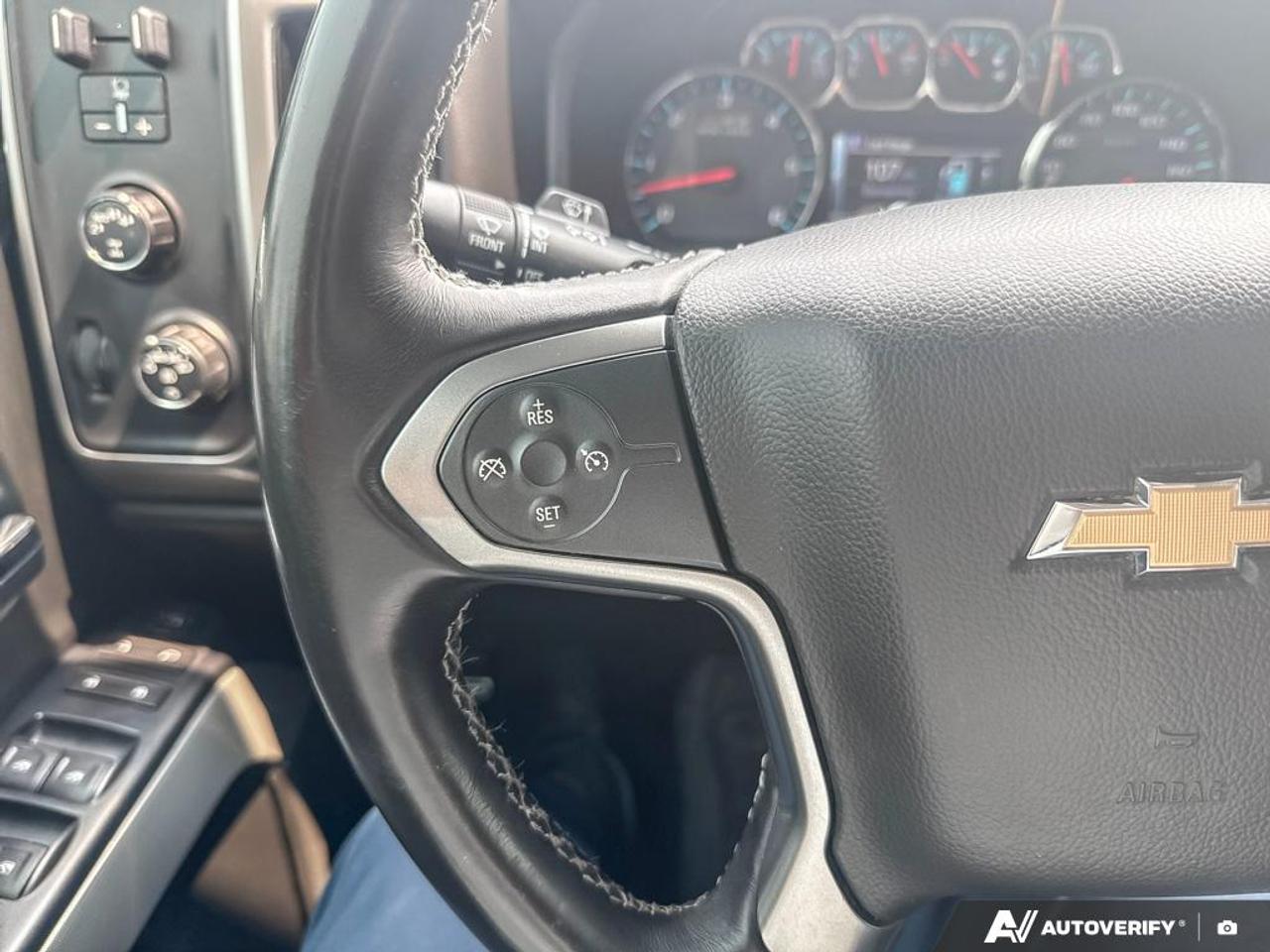 2017 Chevrolet Silverado 1500 LT / Z71 / NO ACCIDENTS / LEATHER / NAV / 4X4 Photo