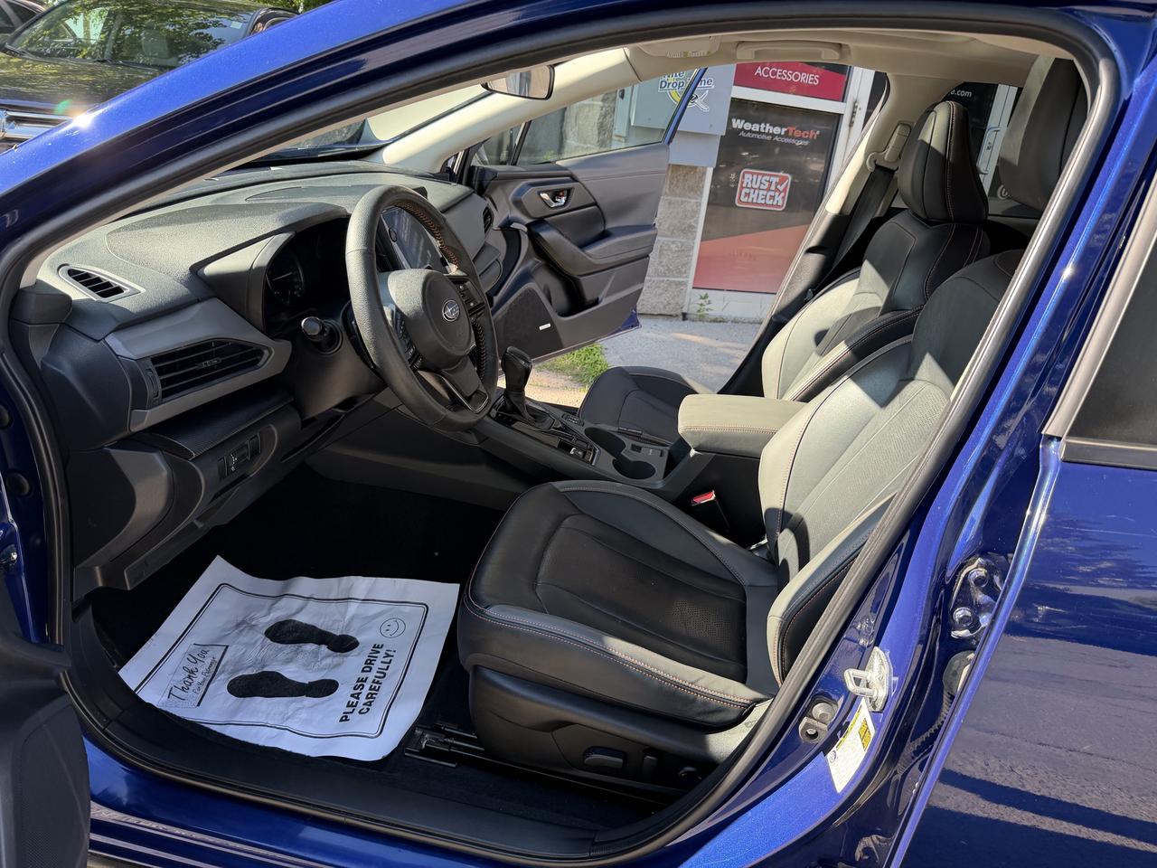 2024 Subaru Crosstrek Limited AWD LOADED, LEATHER, NAV, SUNROOF!!! Photo