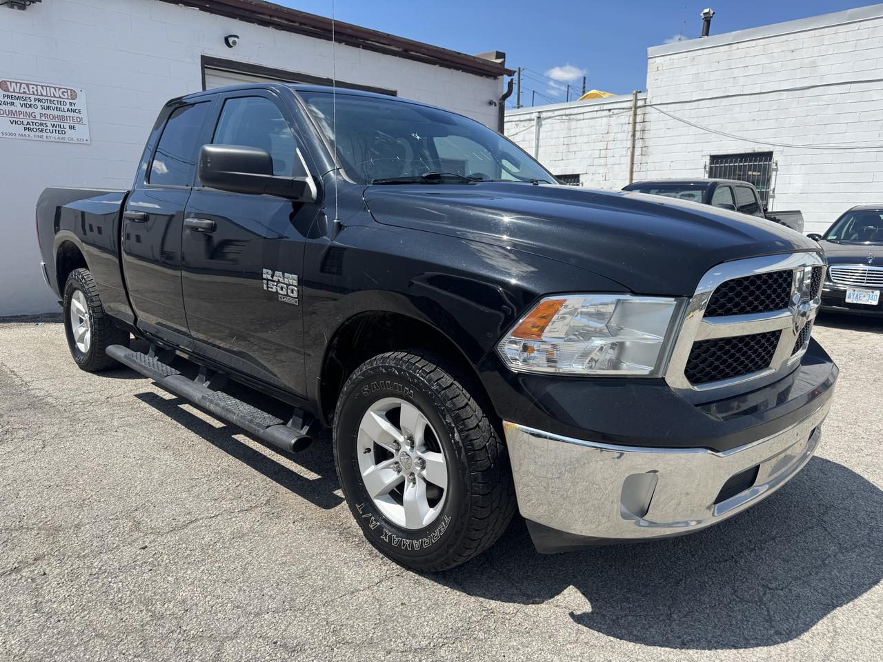 2020 RAM 1500 Classic ST - Photo #2