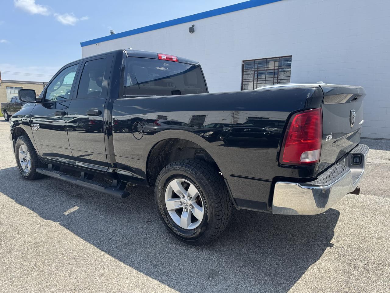 2020 RAM 1500 Classic ST - Photo #5