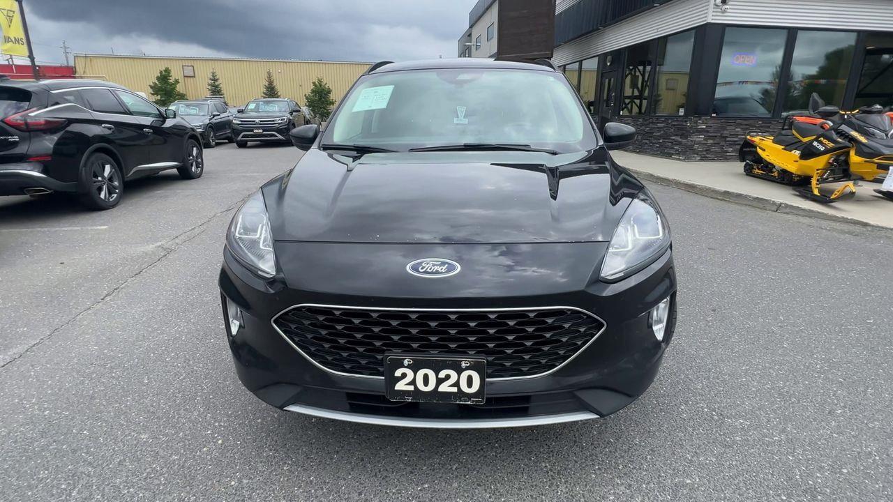 2020 Ford Escape SEL AWD, HEATED LEATHER SEATS, HEATED STEERING WHEEL, NAV, REVERSE CAM, POWER LIFTGATE!! Photo2