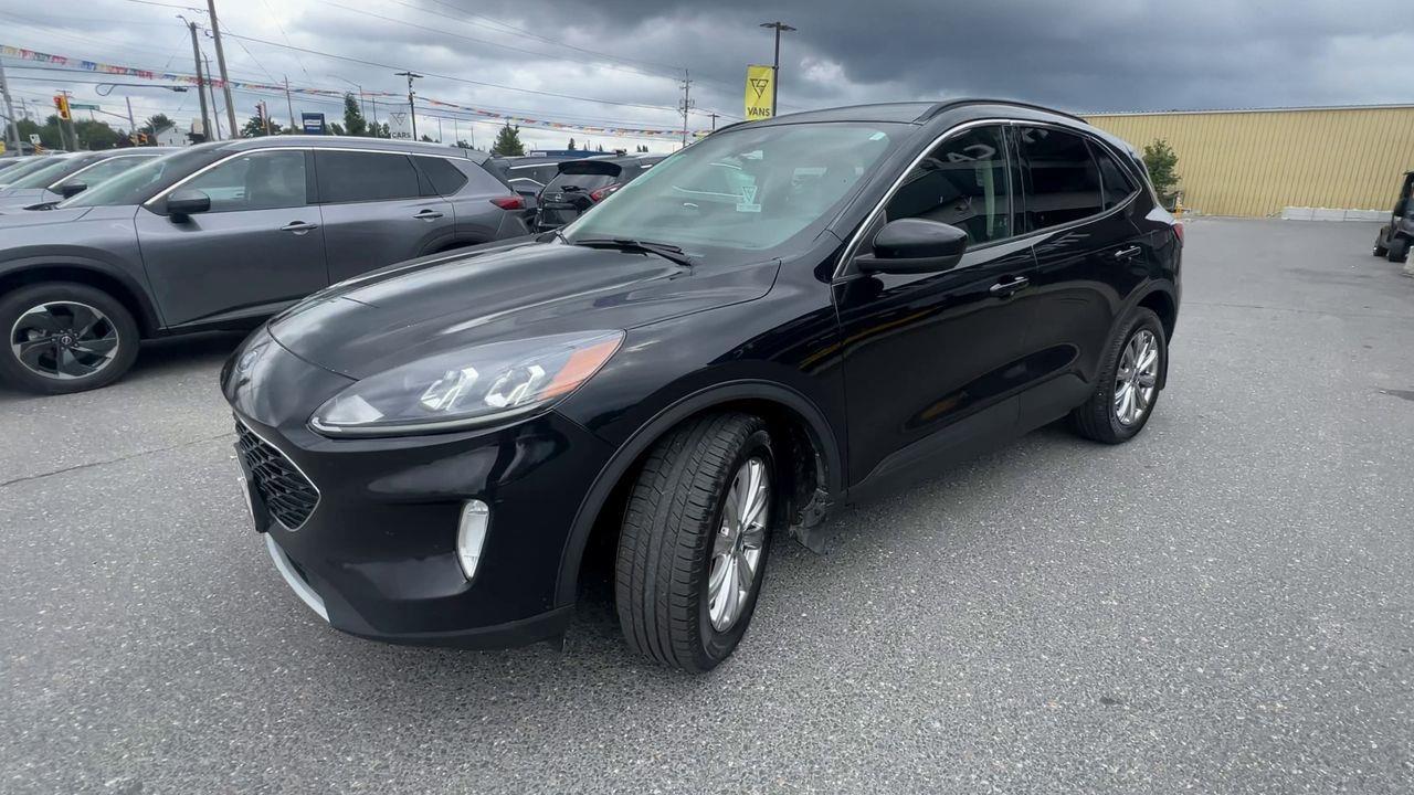 2020 Ford Escape SEL AWD, HEATED LEATHER SEATS, HEATED STEERING WHEEL, NAV, REVERSE CAM, POWER LIFTGATE!! Photo