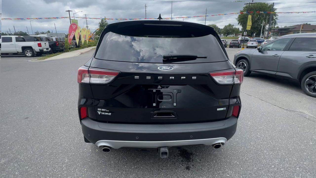 2020 Ford Escape SEL AWD, HEATED LEATHER SEATS, HEATED STEERING WHEEL, NAV, REVERSE CAM, POWER LIFTGATE!! Photo